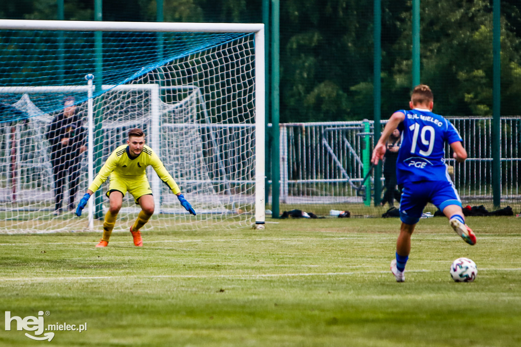 Czarni Trześń - Stal III Mielec: mecz i feta