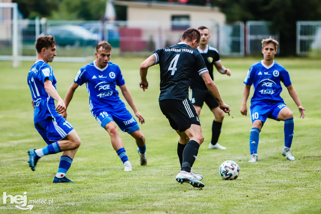 Czarni Trześń - Stal III Mielec: mecz i feta