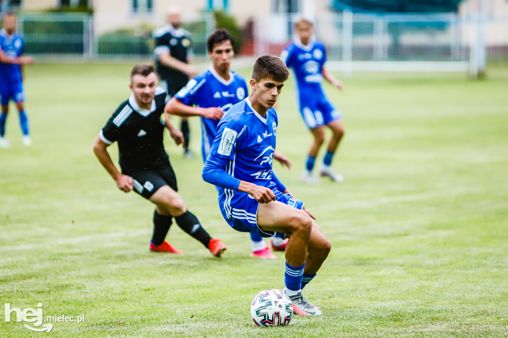 Czarni Trześń - Stal III Mielec: mecz i feta
