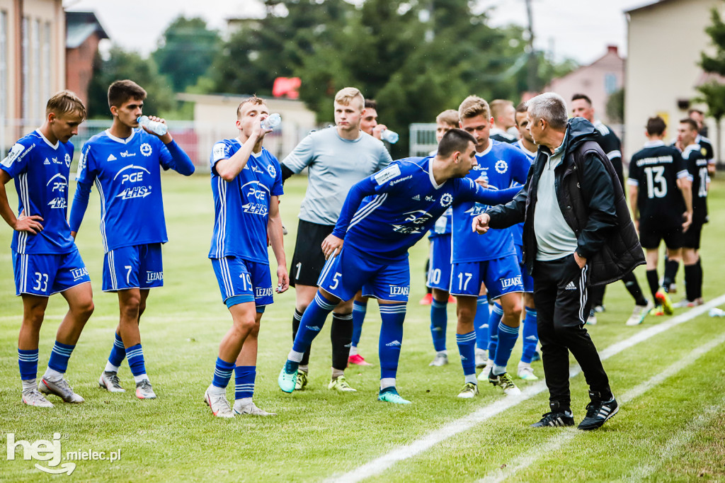 Czarni Trześń - Stal III Mielec: mecz i feta
