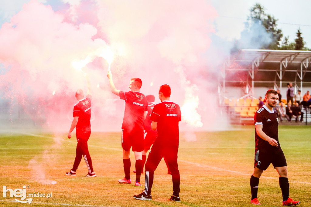 Czarni Trześń - Stal III Mielec: mecz i feta