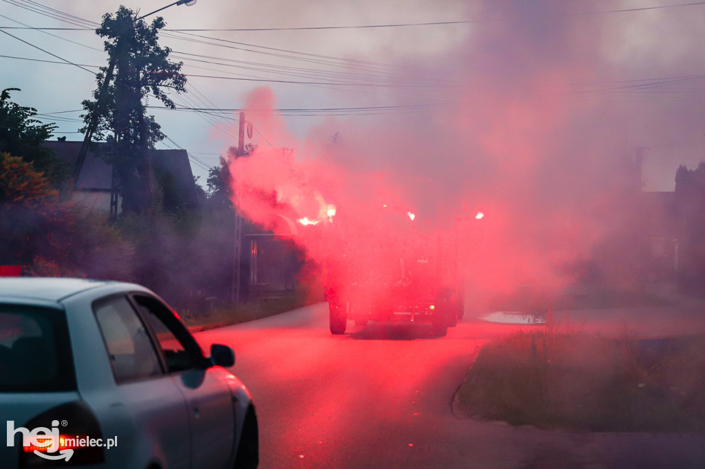 Czarni Trześń - Stal III Mielec: mecz i feta