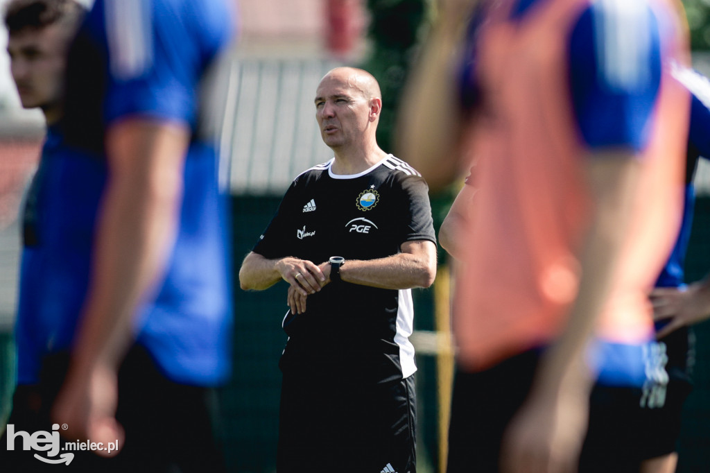 Trening FKS Stali Mielec z nowym trenerem