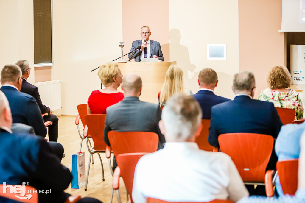 O wsparciu dla firm z wiceministrem finansów