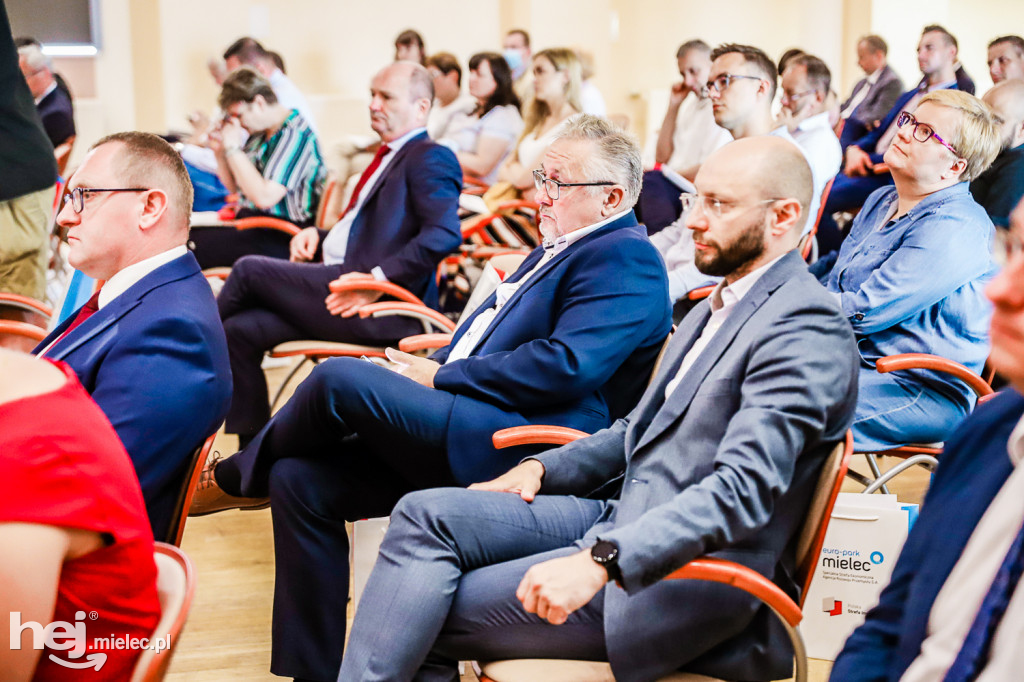 O wsparciu dla firm z wiceministrem finansów