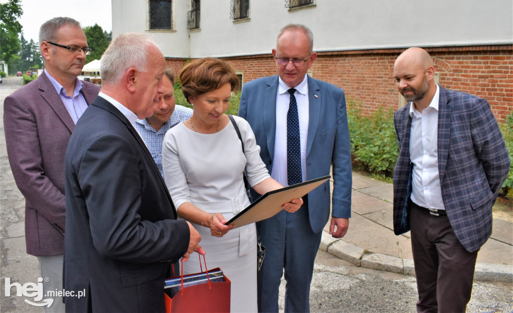 Minister na pikniku w Chorzelowie, w Padwi, Przykopie i Baranowie