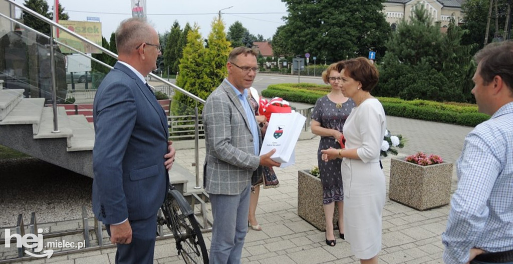 Minister na pikniku w Chorzelowie, w Padwi, Przykopie i Baranowie