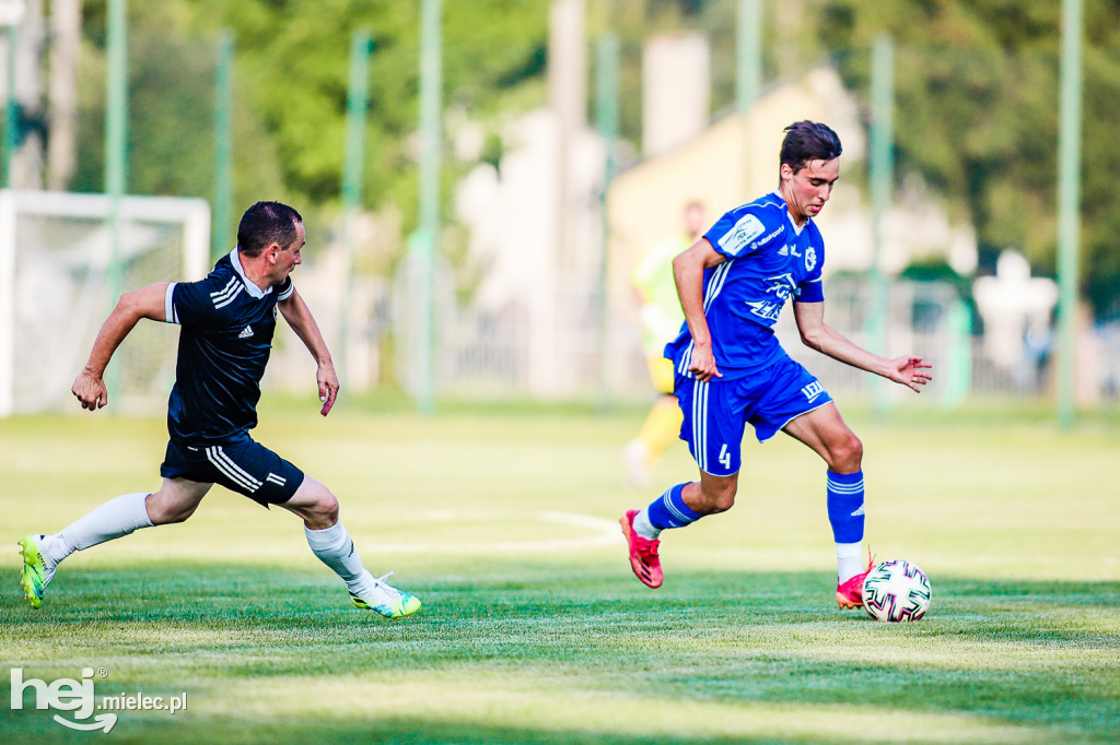 Czarni Trześń - Stal II Mielec