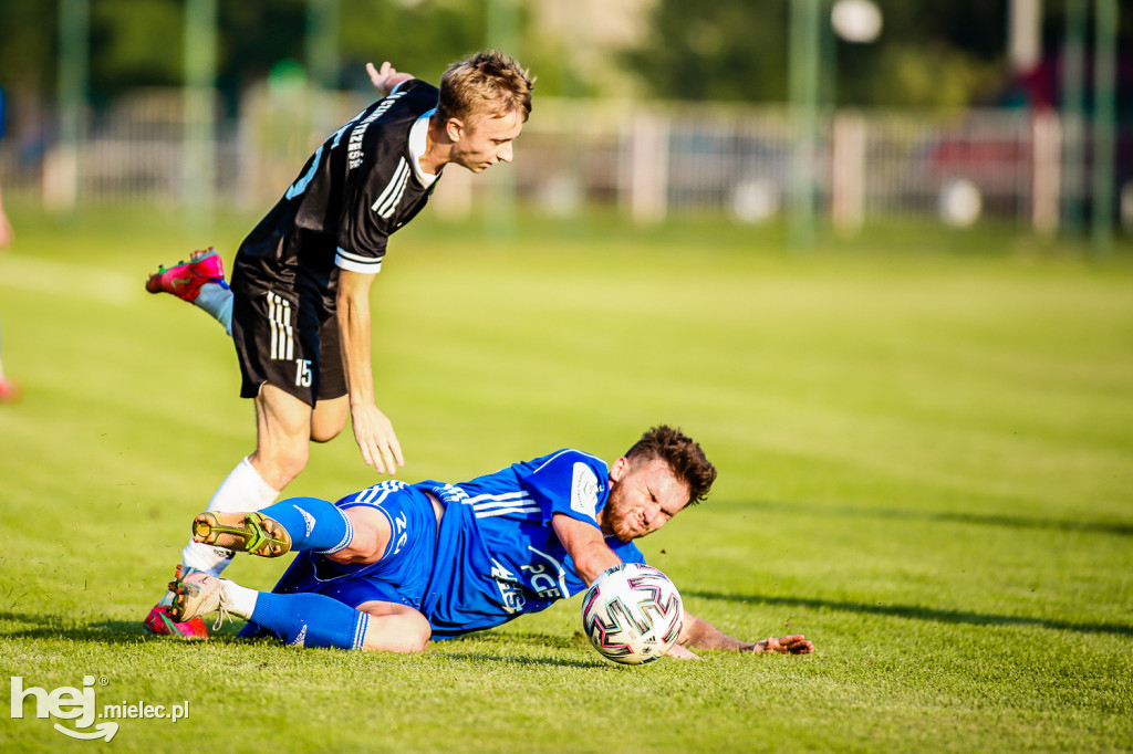 Czarni Trześń - Stal II Mielec