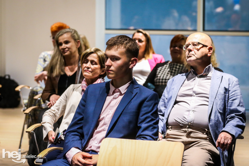 Gala Fundacji Młodych Liderów 2021