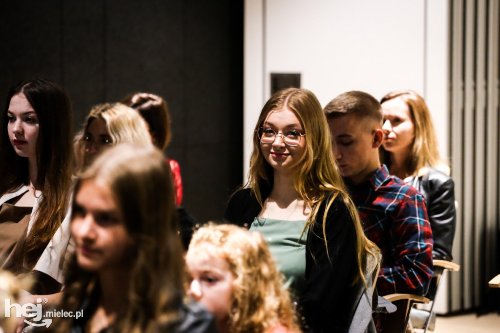 Gala Fundacji Młodych Liderów 2021