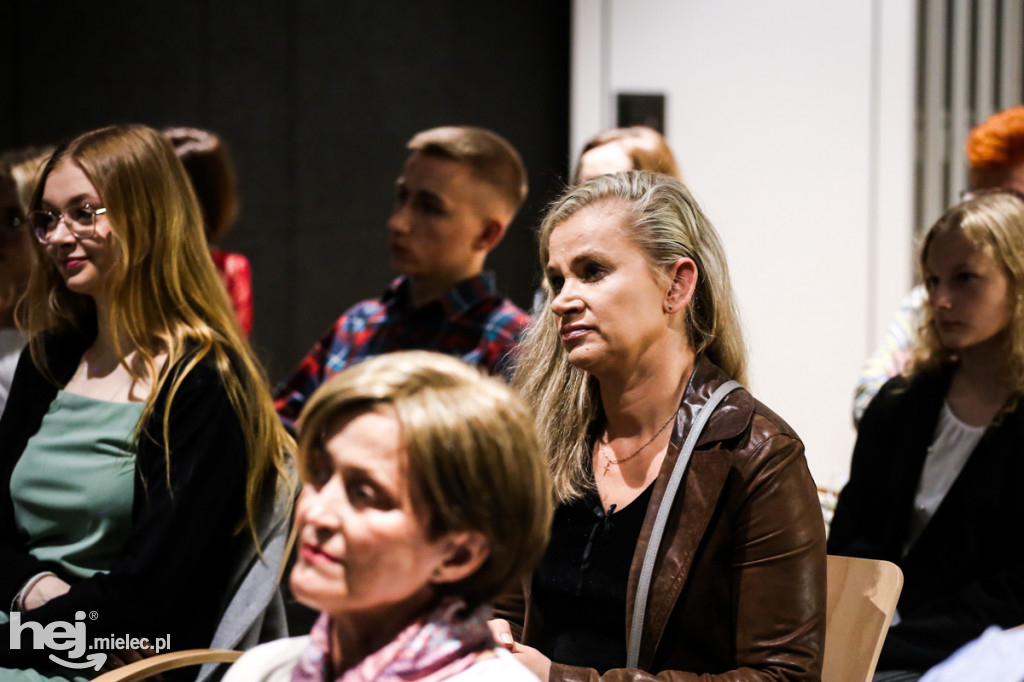 Gala Fundacji Młodych Liderów 2021