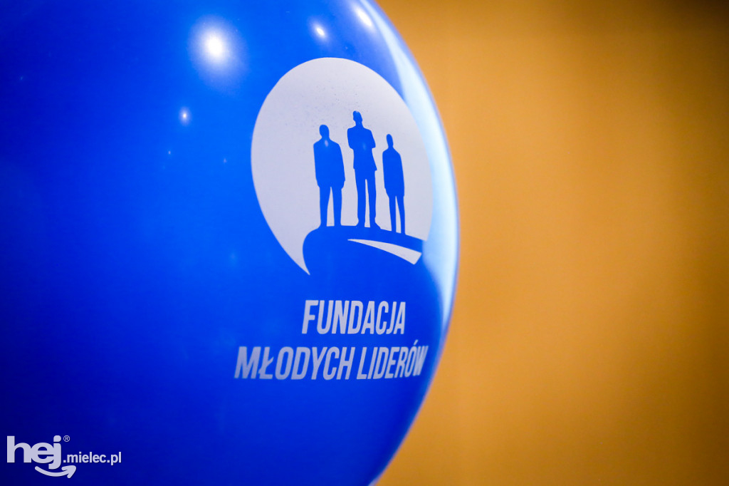 Gala Fundacji Młodych Liderów 2021