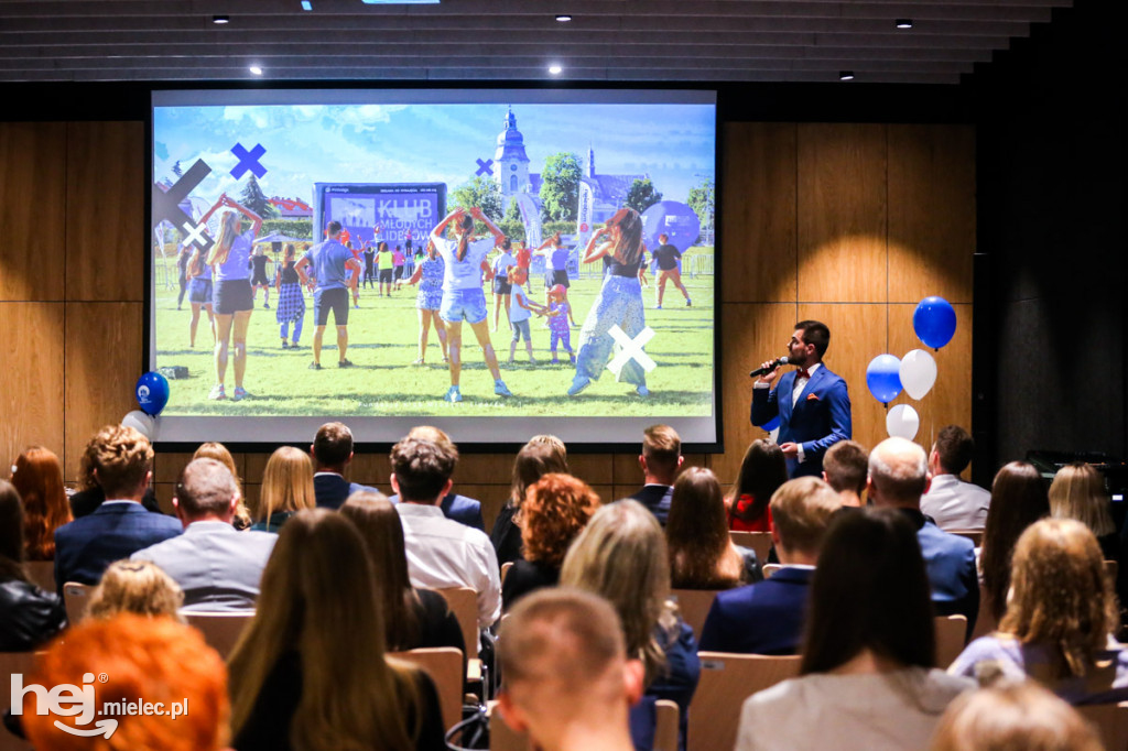 Gala Fundacji Młodych Liderów 2021