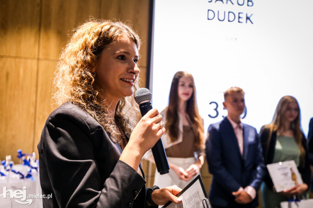 Gala Fundacji Młodych Liderów 2021