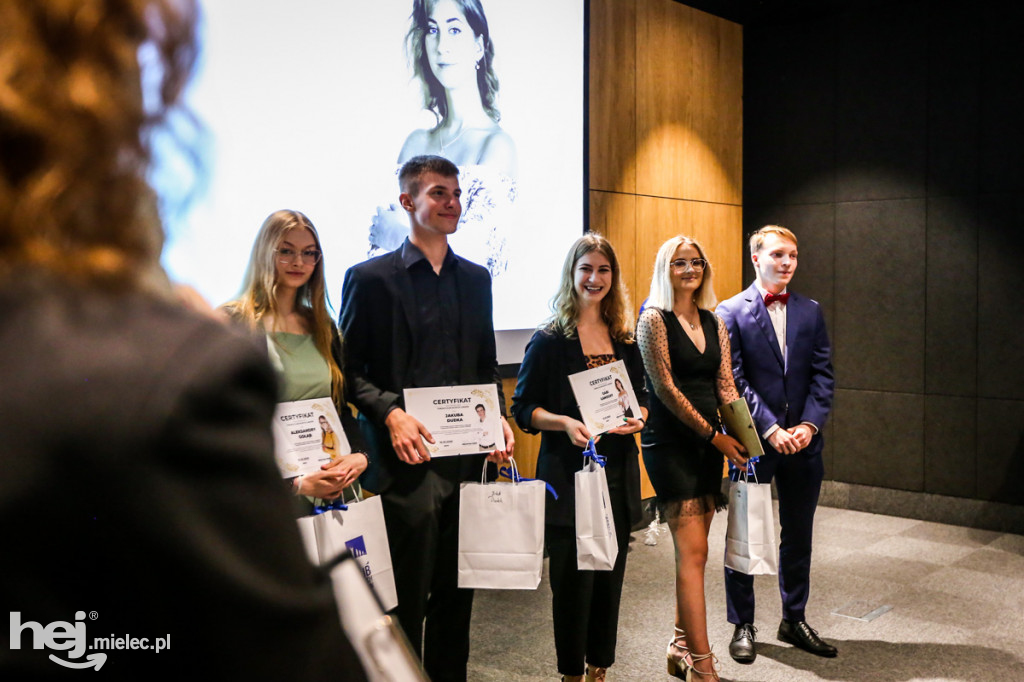 Gala Fundacji Młodych Liderów 2021