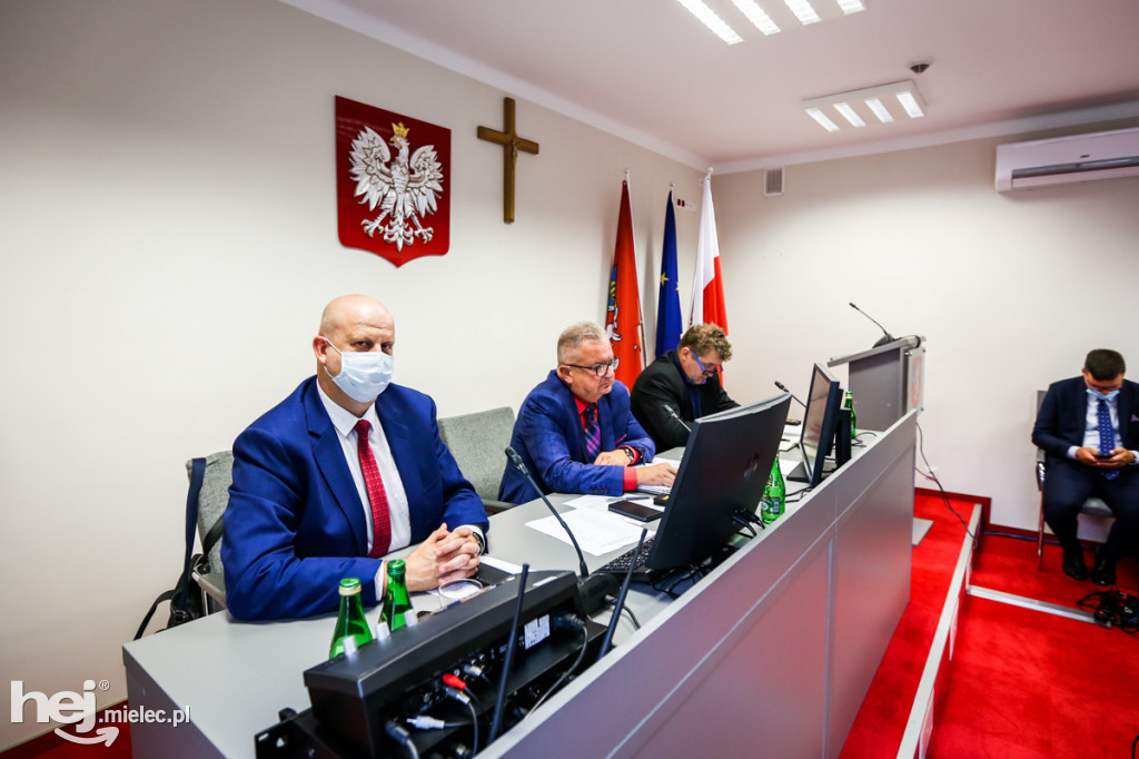 Radni powiatowi obradowali po wakacjach