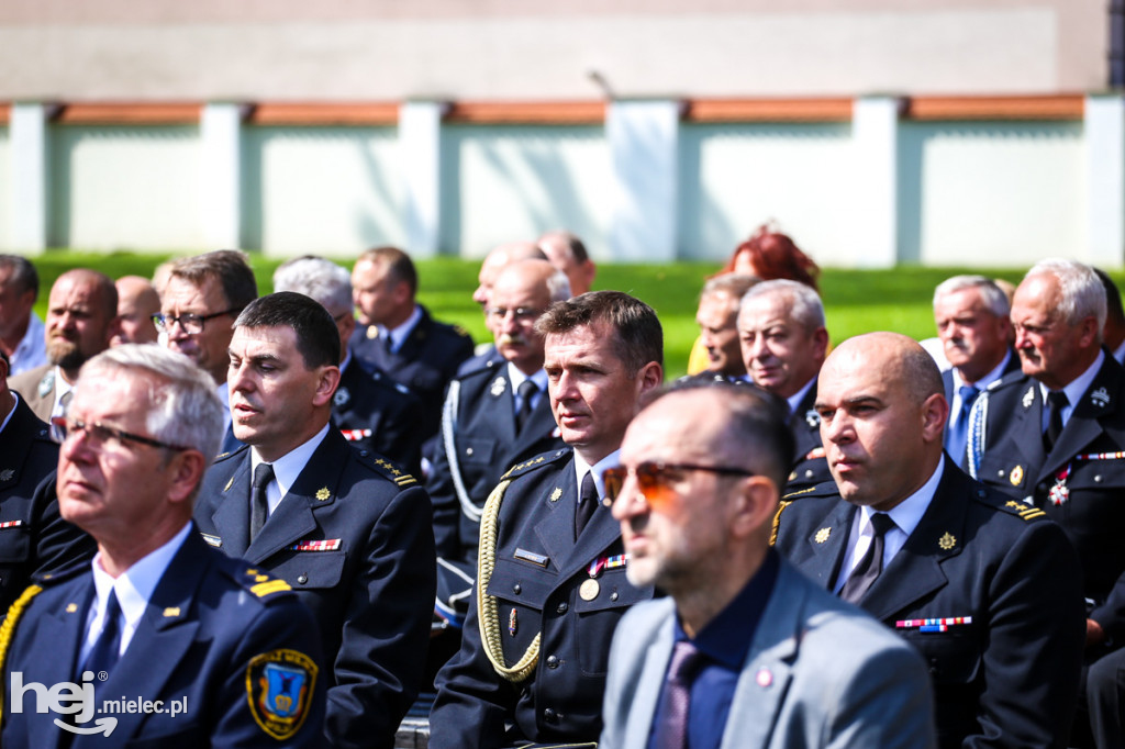 KPPSP z nowym sztandarem na 75-lecie pożarnictwa