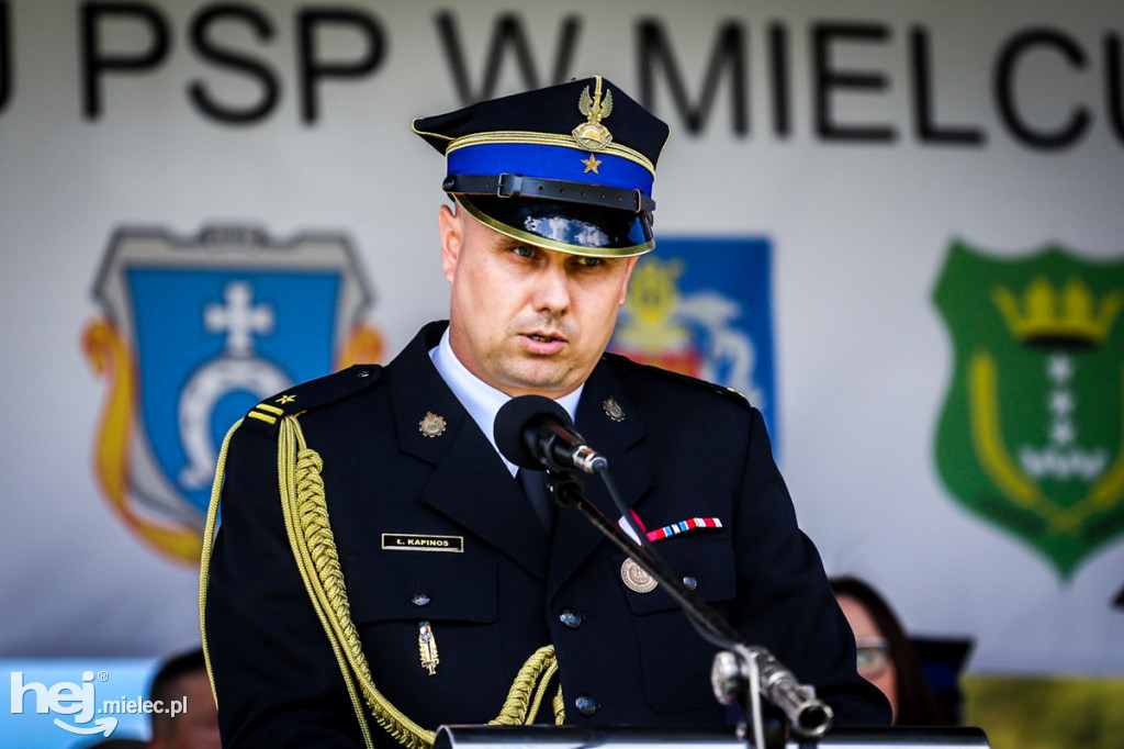 KPPSP z nowym sztandarem na 75-lecie pożarnictwa