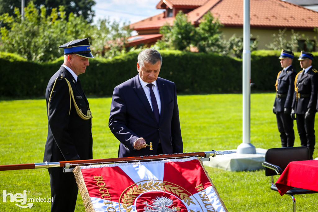 KPPSP z nowym sztandarem na 75-lecie pożarnictwa