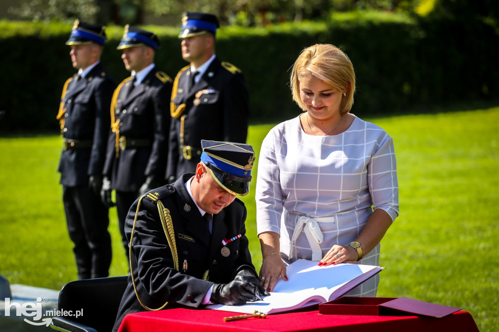 KPPSP z nowym sztandarem na 75-lecie pożarnictwa