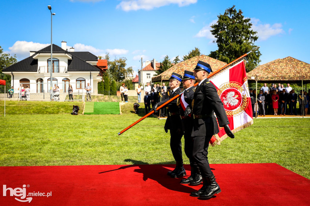 KPPSP z nowym sztandarem na 75-lecie pożarnictwa