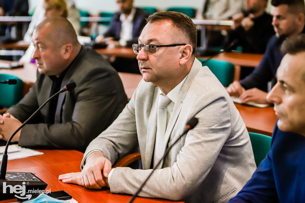 Nadzwyczajna sesja Rady Miejskiej w sprawie FKS Stal Mielec