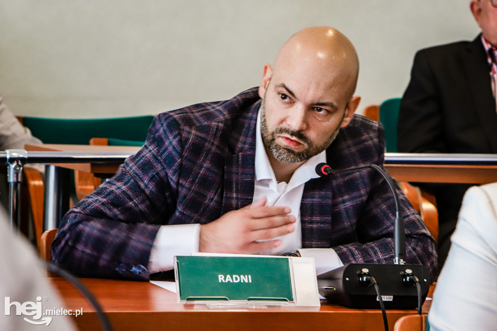 Nadzwyczajna sesja Rady Miejskiej w sprawie FKS Stal Mielec