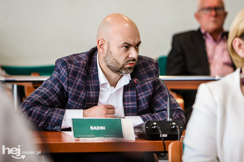 Nadzwyczajna sesja Rady Miejskiej w sprawie FKS Stal Mielec