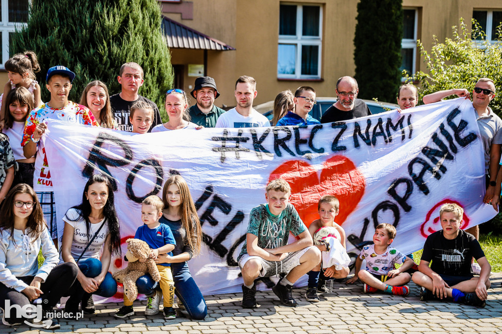 Mielczanie kręcili kilometry, dzieci ze Skopania pojadą na narty