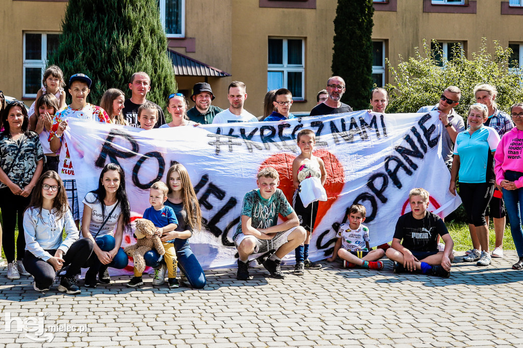 Mielczanie kręcili kilometry, dzieci ze Skopania pojadą na narty