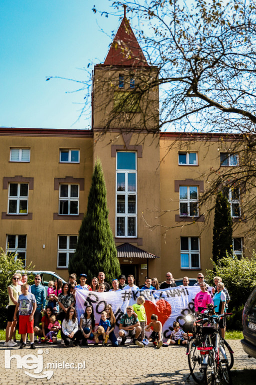 Mielczanie kręcili kilometry, dzieci ze Skopania pojadą na narty