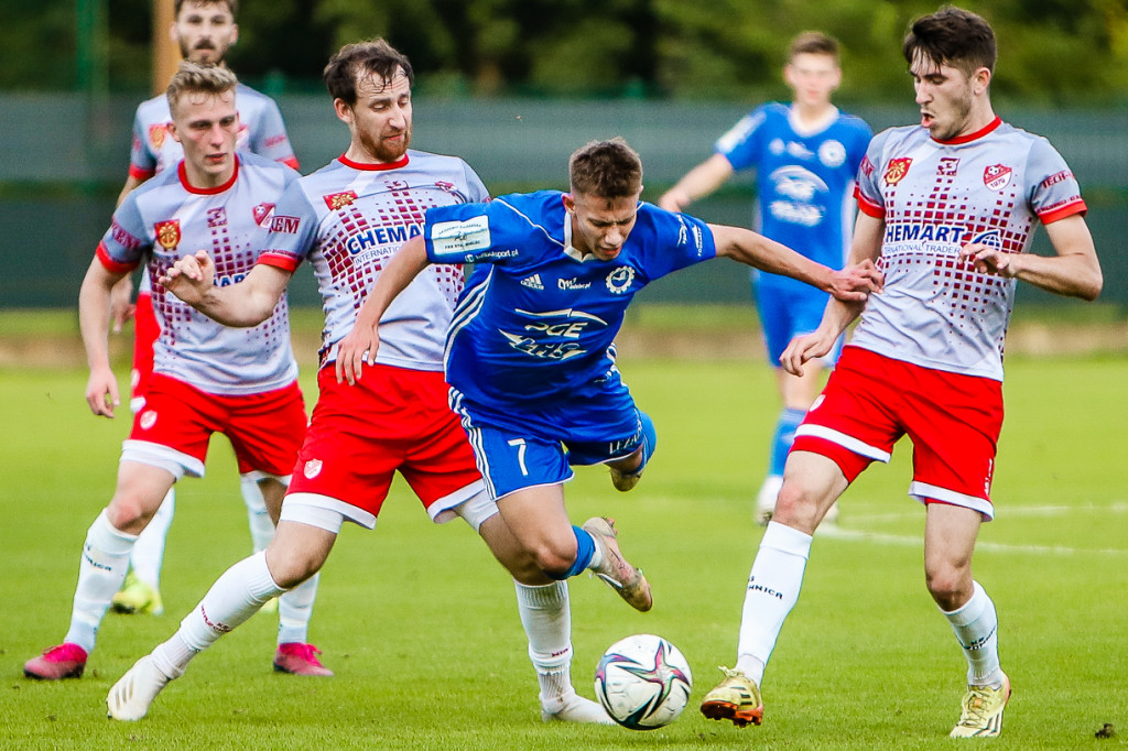FKS STAL II MIELEC - KS WIĄZOWNICA