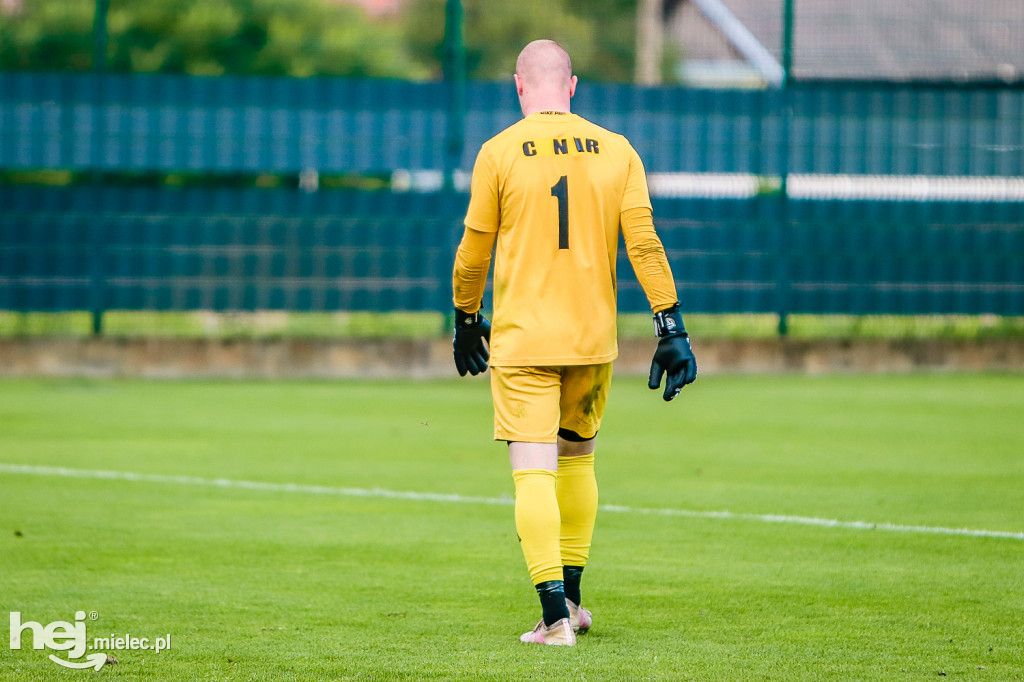 FKS STAL II MIELEC - KS WIĄZOWNICA
