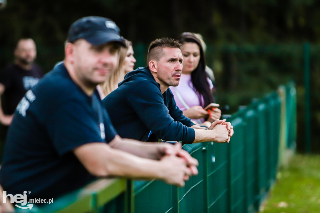 FKS STAL II MIELEC - KS WIĄZOWNICA