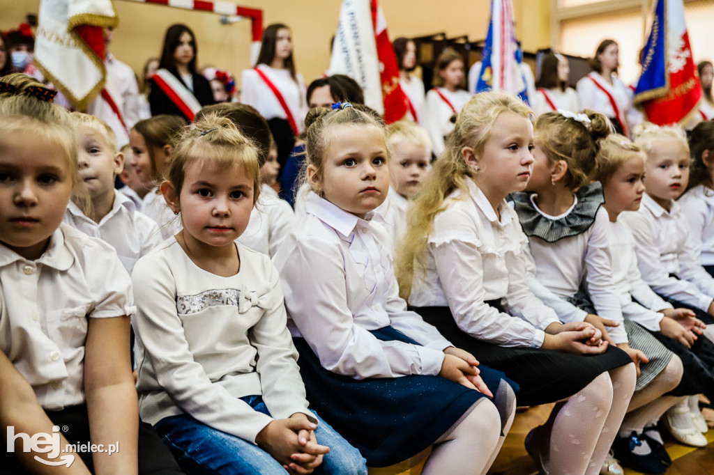 Mural kardynała Stefana Wyszyńskiego w Tuszymie