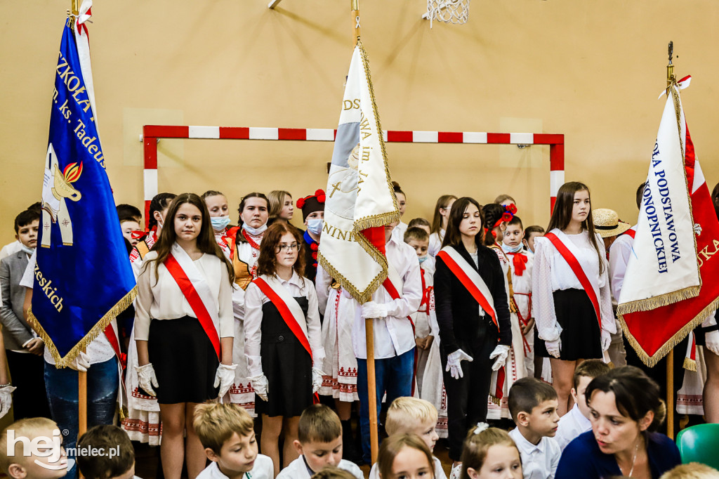 Mural kardynała Stefana Wyszyńskiego w Tuszymie