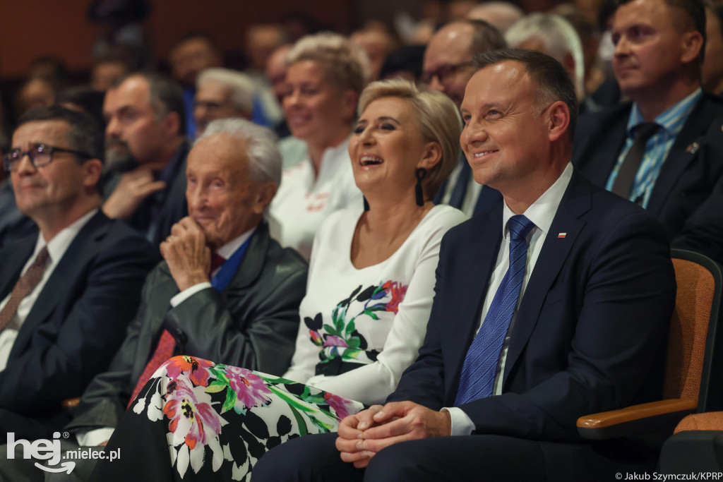 Mielczanin odznaczony w USA Krzyżem Kawalerskim Orderu Zasługi RP