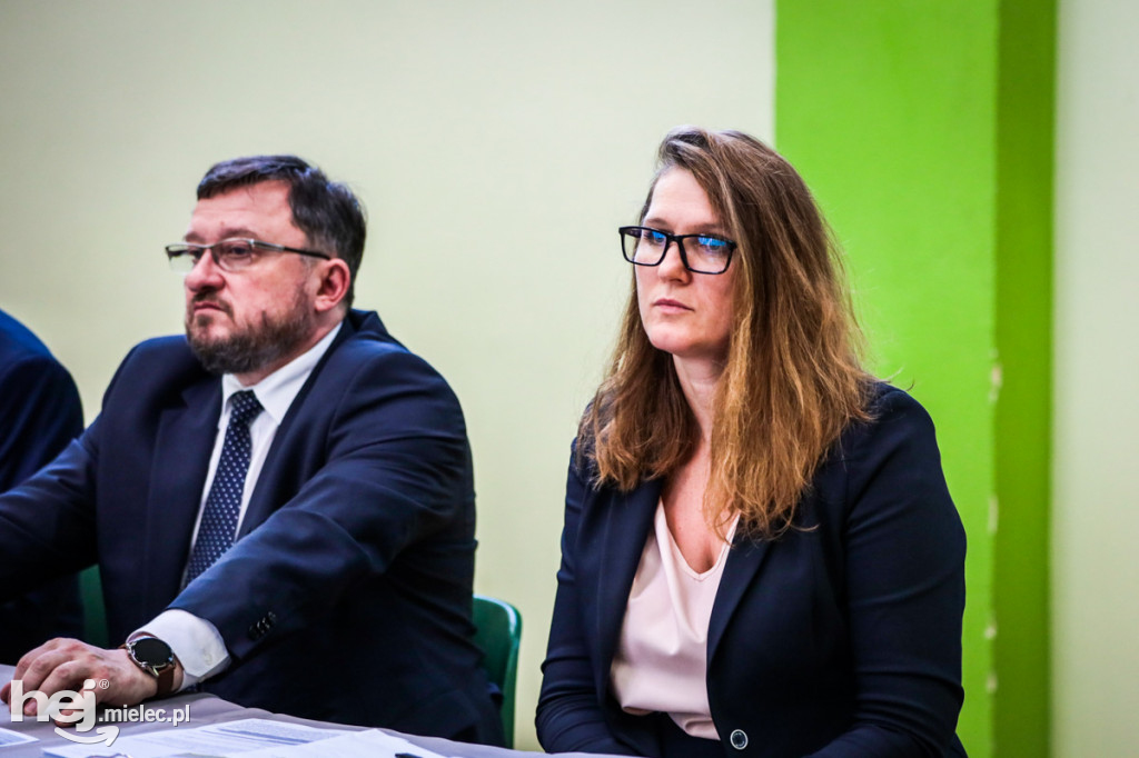 Sesja Rady Powiatu poświęcona problemowi ASF