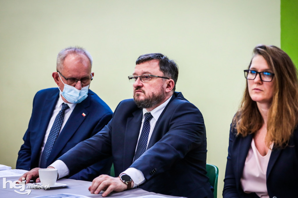 Sesja Rady Powiatu poświęcona problemowi ASF