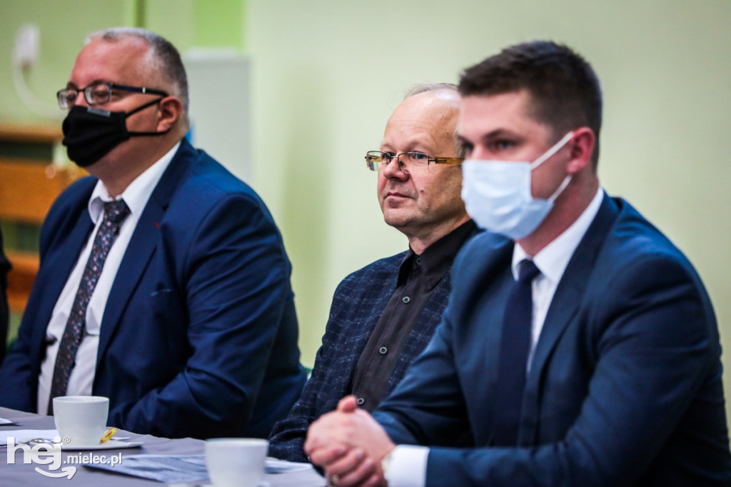 Sesja Rady Powiatu poświęcona problemowi ASF