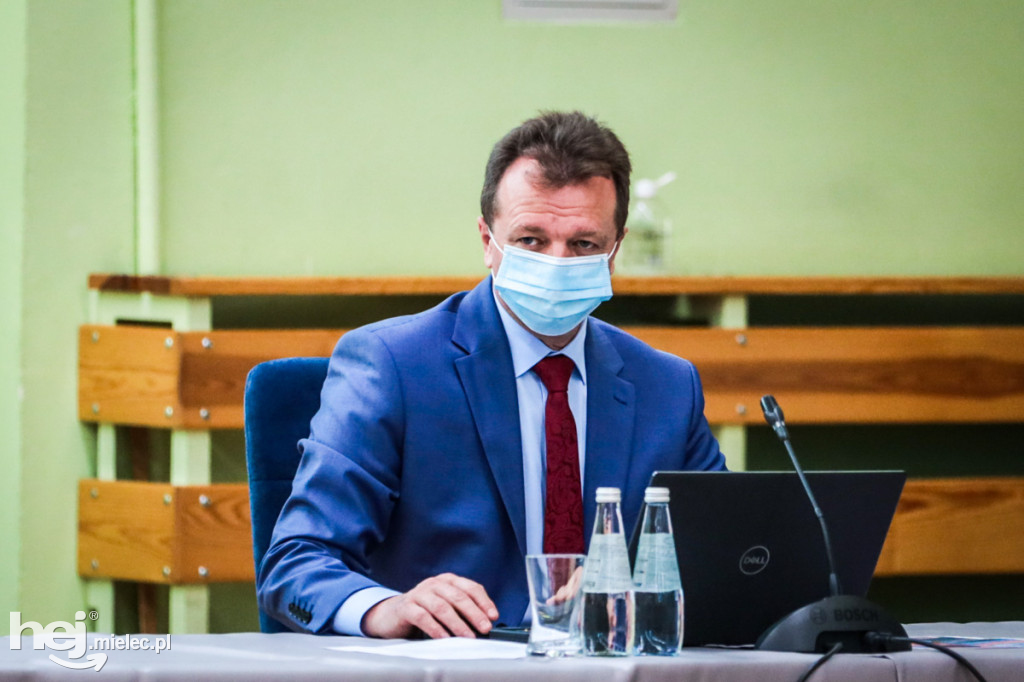Sesja Rady Powiatu poświęcona problemowi ASF