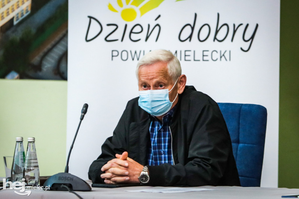 Sesja Rady Powiatu poświęcona problemowi ASF