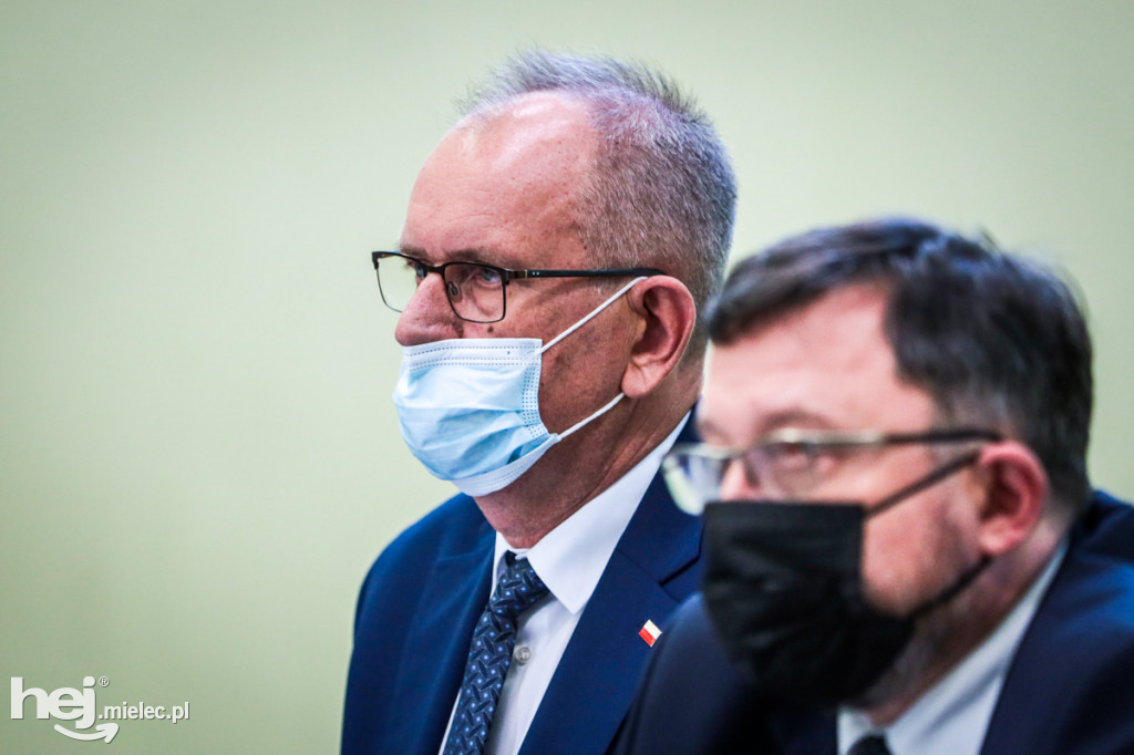 Sesja Rady Powiatu poświęcona problemowi ASF