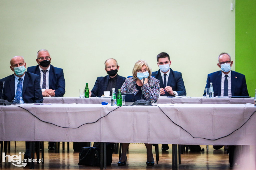 Sesja Rady Powiatu poświęcona problemowi ASF