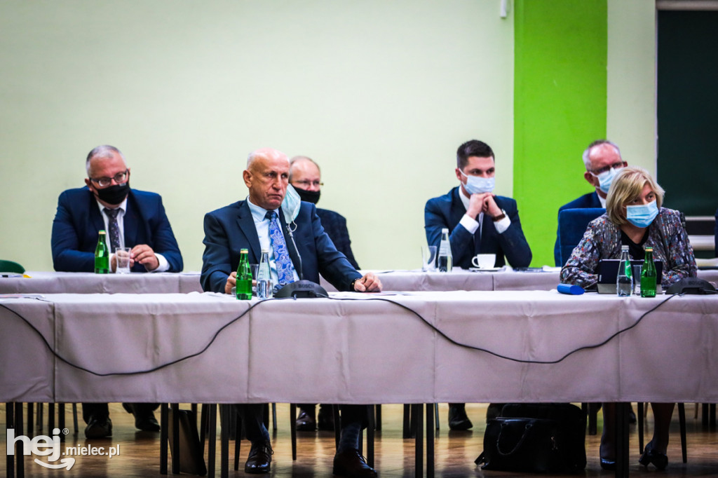 Sesja Rady Powiatu poświęcona problemowi ASF