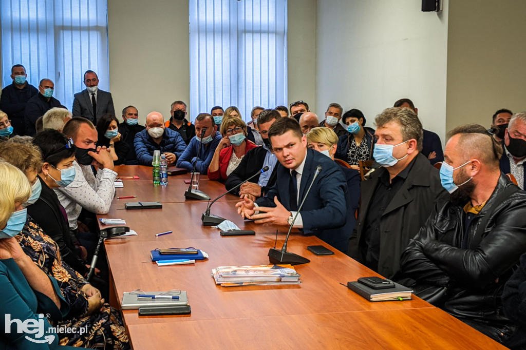 Protest mieszkańców ws. budowy przeładowni firmy Empol