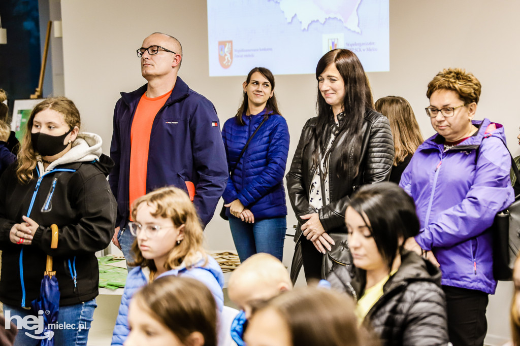 Sprzątali Mielec, otrzymali drzewka