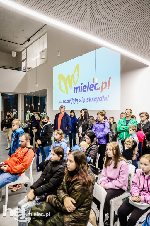 Sprzątali Mielec, otrzymali drzewka
