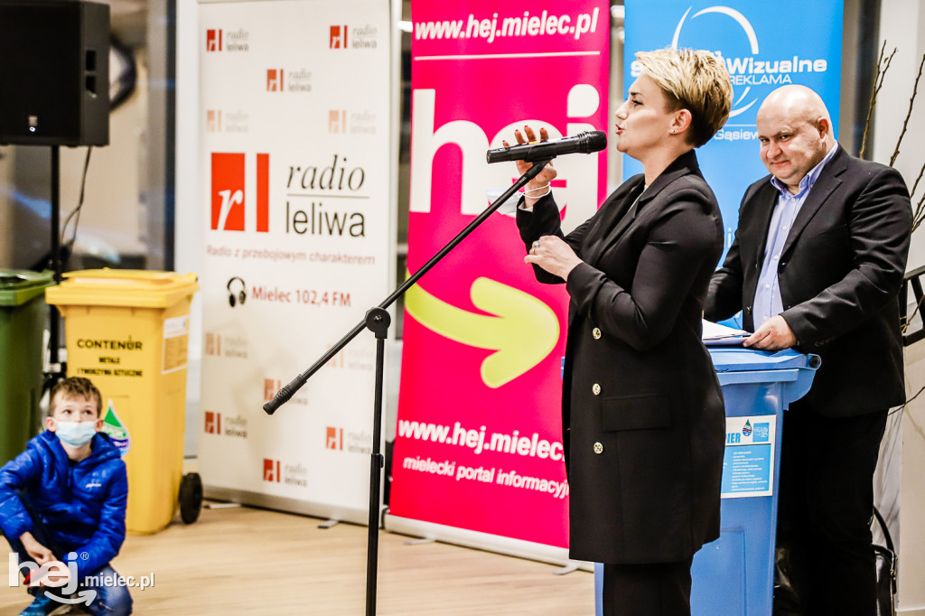 Sprzątali Mielec, otrzymali drzewka